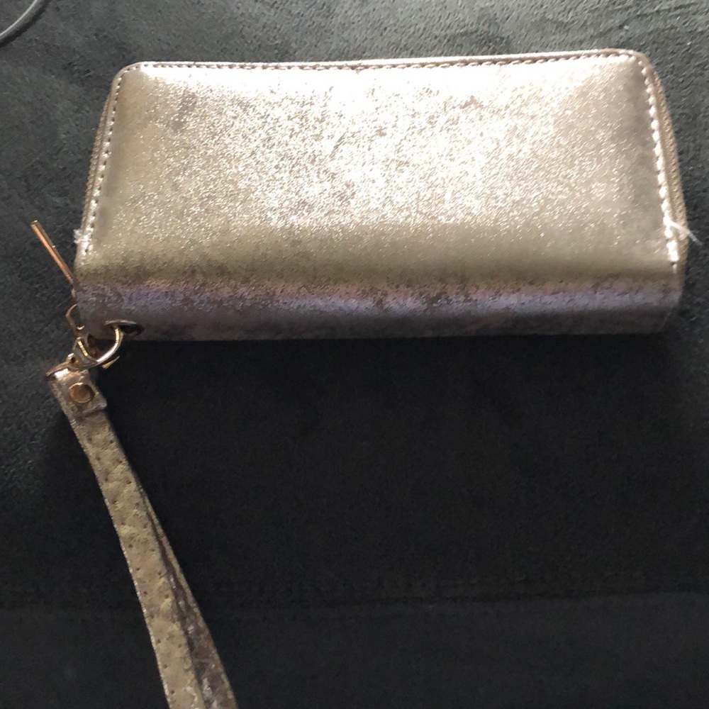 New wristlet